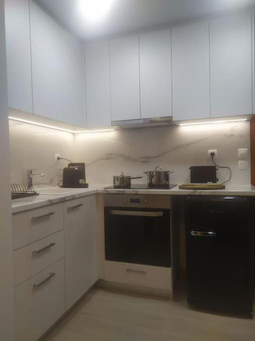 Studio Apartment With All Amenities In Kolonaki Athen Exterior foto